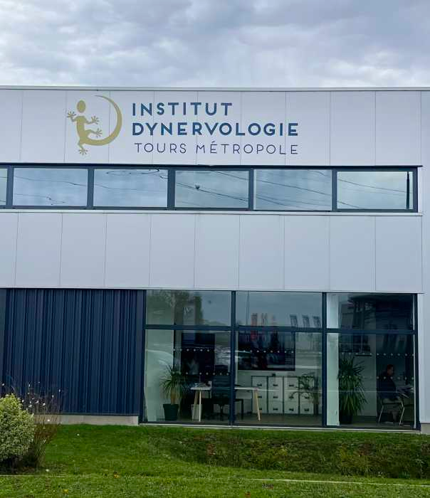 Façade de l'Institut de Dynervologie de Tours Métropole
